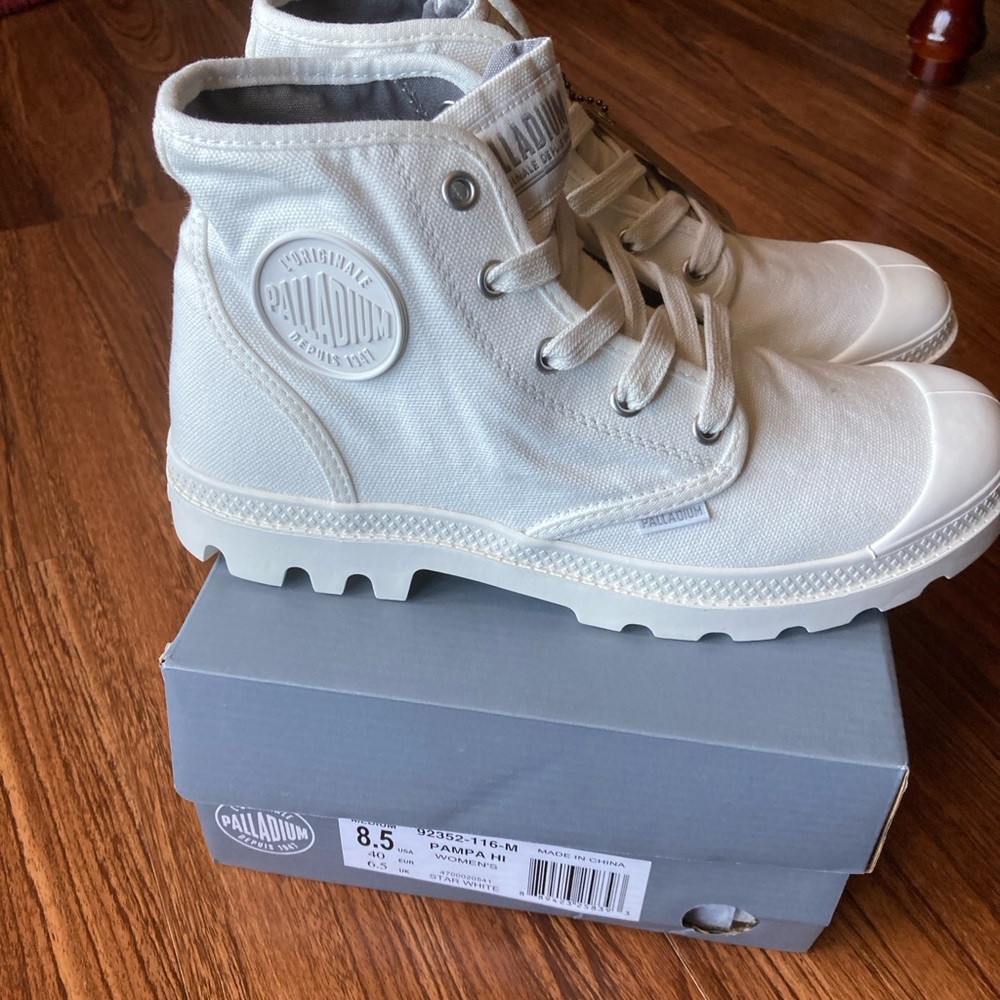 Palladium Pampa HI Women’s White boot